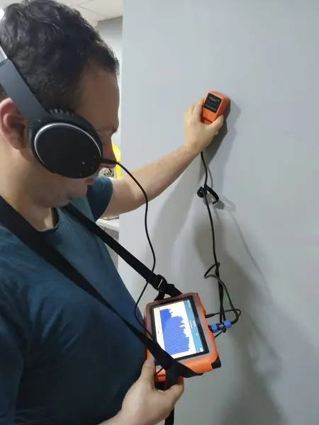 فحص تسربات المياه